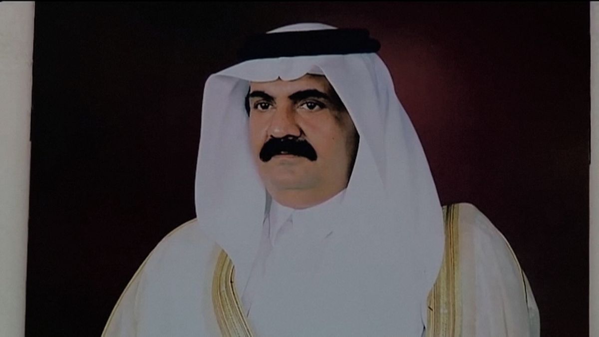 Zemřel bývalý katarský emír Hamad bin Chalífa Ál Thání